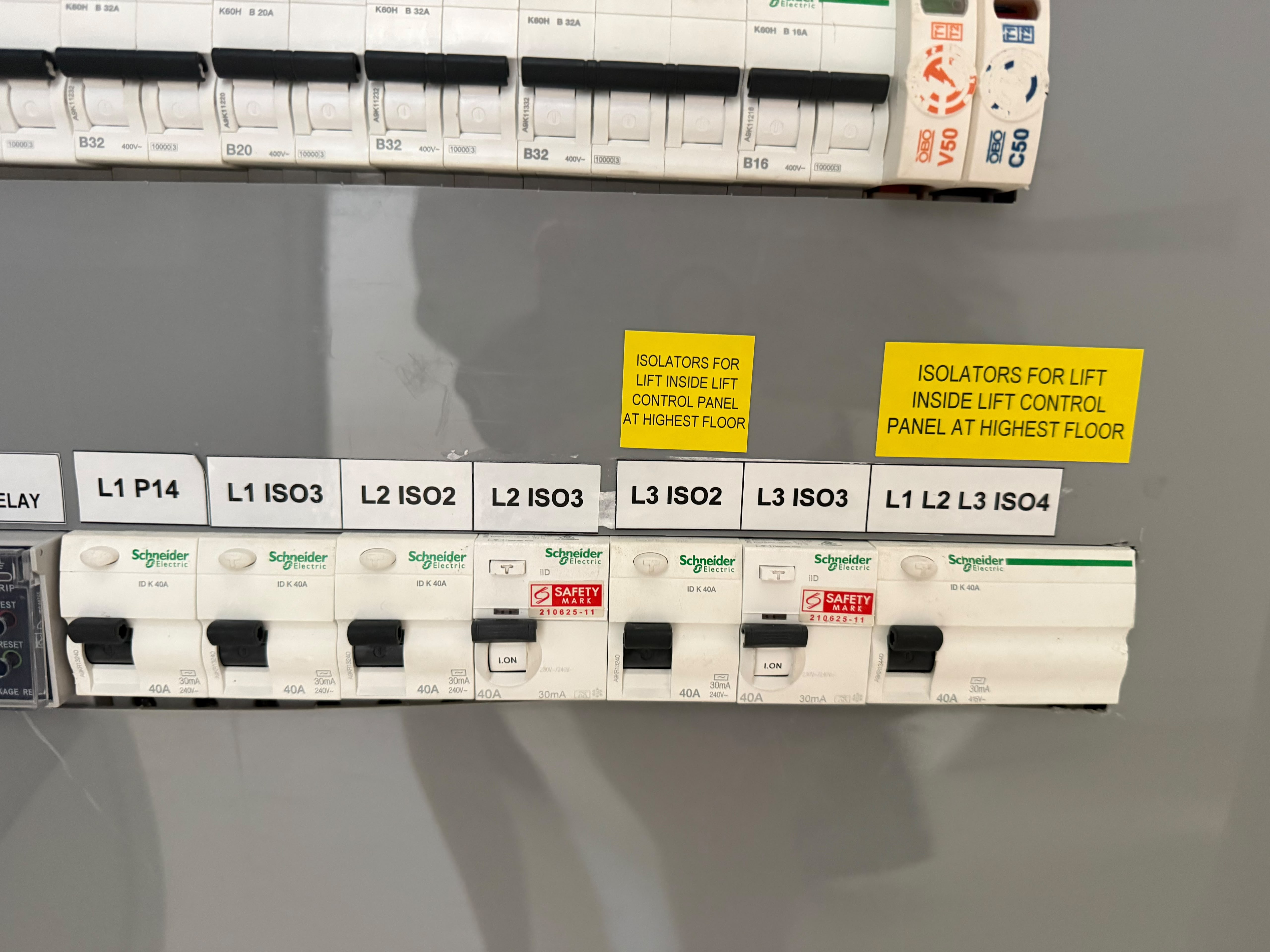 Lift not working — circuit breaker location